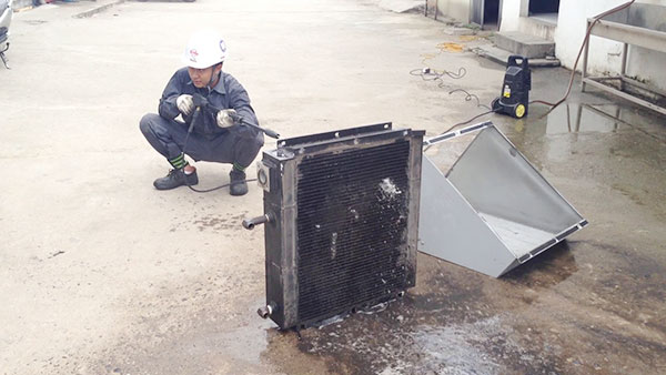 CÁCH LÀM SẠCH KÉT GIẢI NHIỆT MÁY NÉN KHÍ HIỆU QUẢ NHẤT